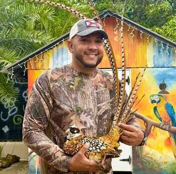 ave exótica en granja turística de República Dominicana